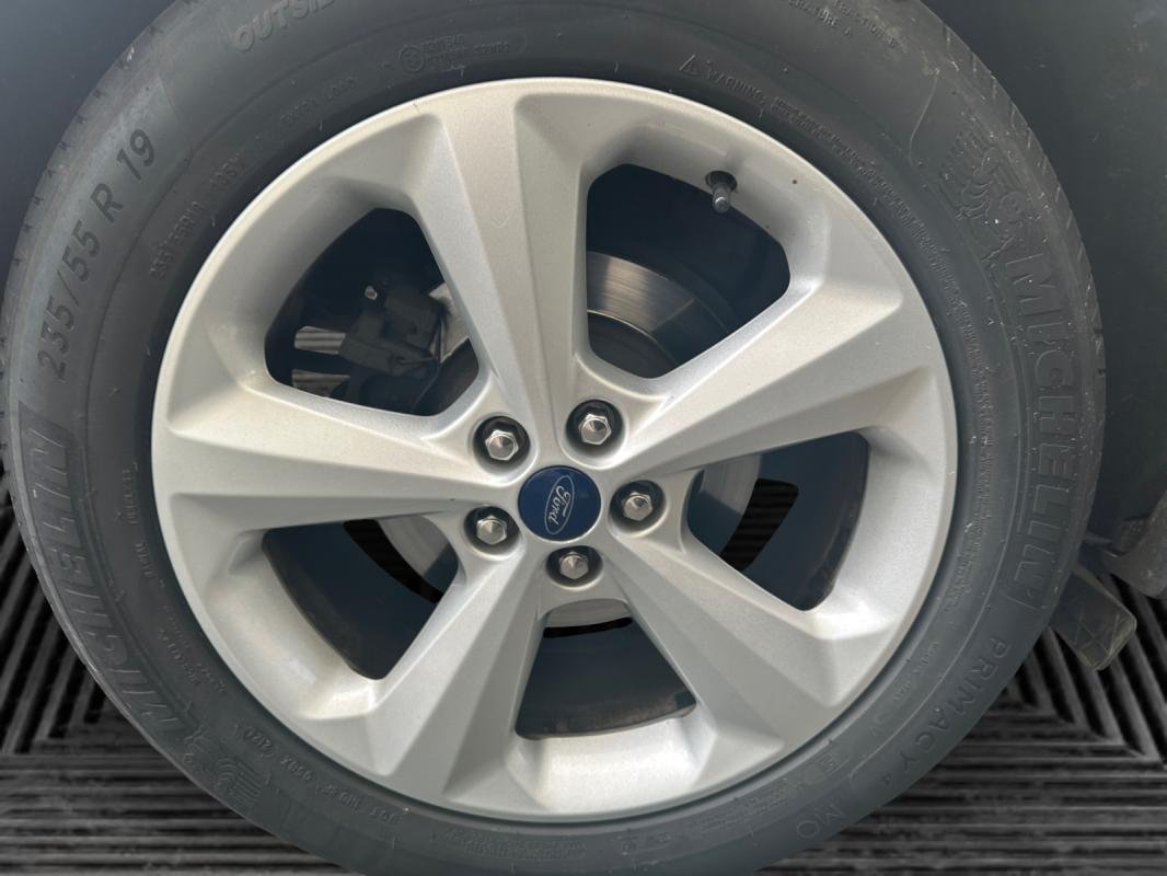 Ford Edge - Photo 23