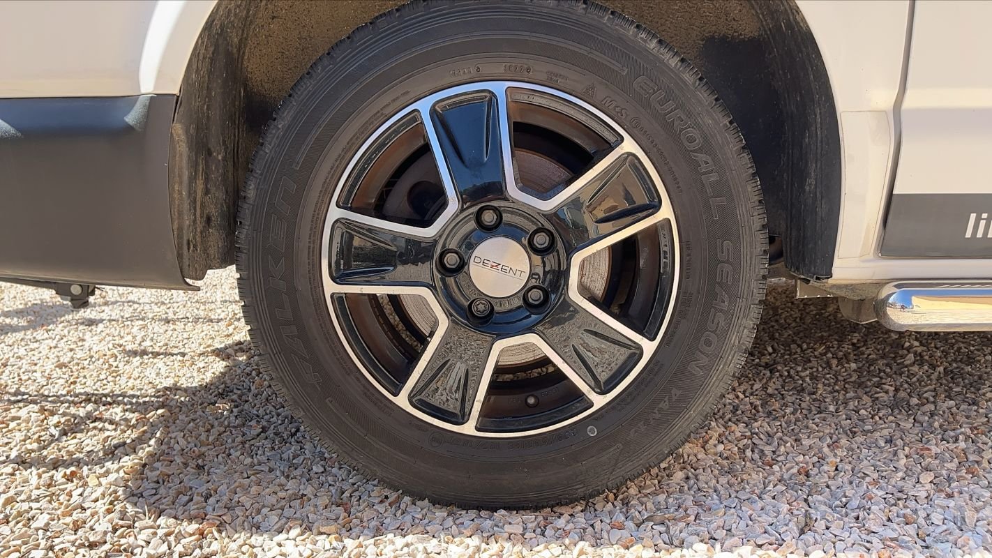 Volkswagen Transporter - Photo 16