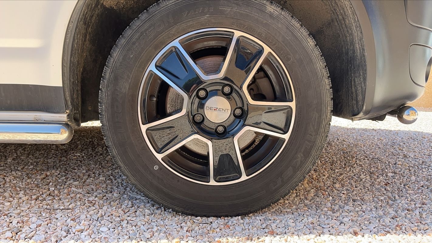 Volkswagen Transporter - Photo 17