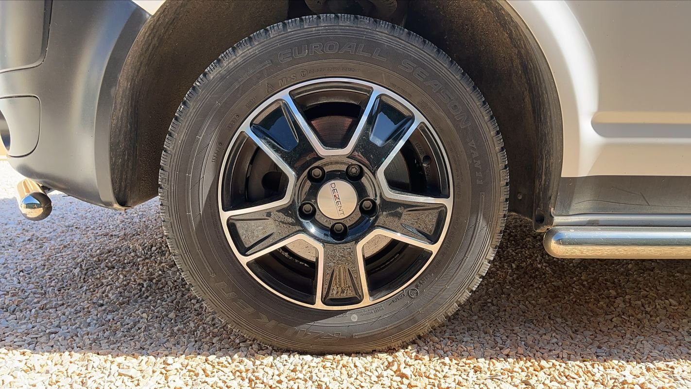 Volkswagen Transporter - Photo 18