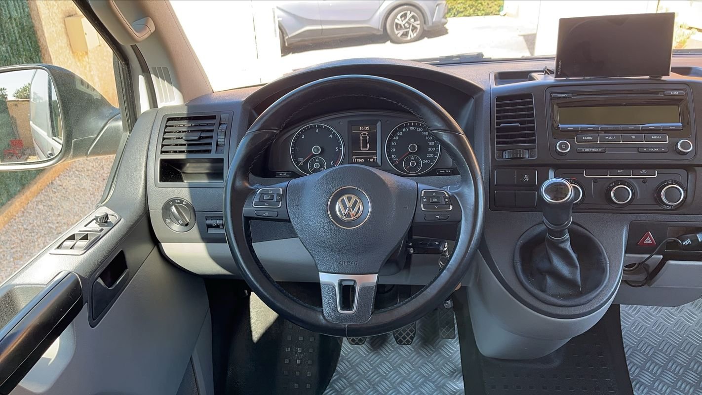 Volkswagen Transporter - Photo 22