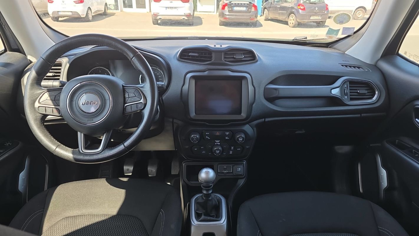 Jeep Renegade - Photo 11