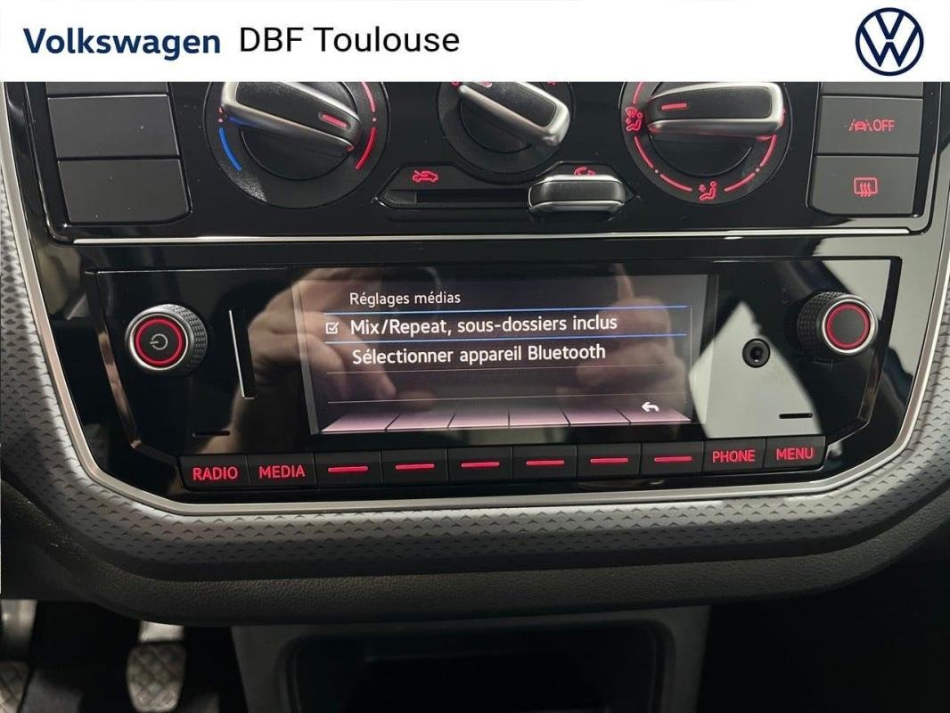 Volkswagen Up! - Photo 17