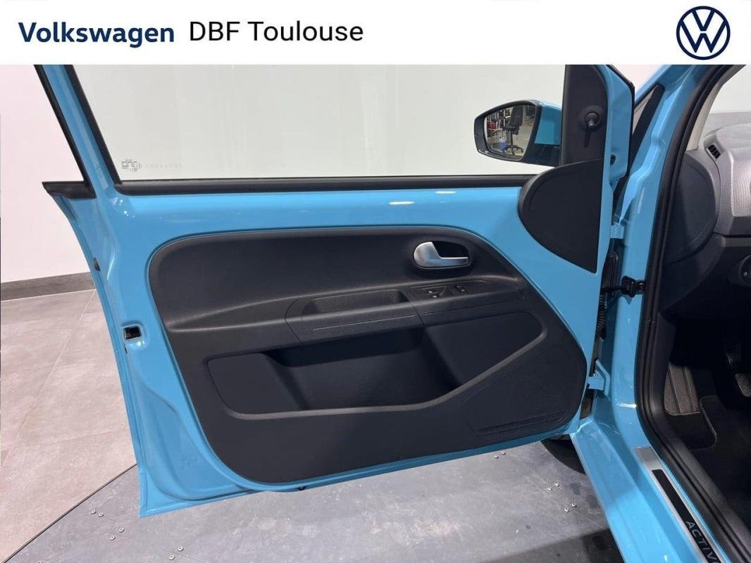 Volkswagen Up! - Photo 25