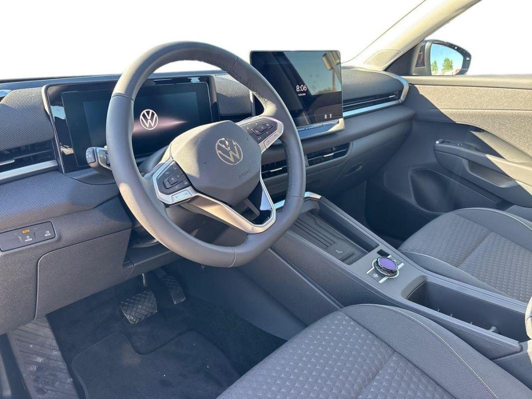 Volkswagen T-Roc - Photo 9