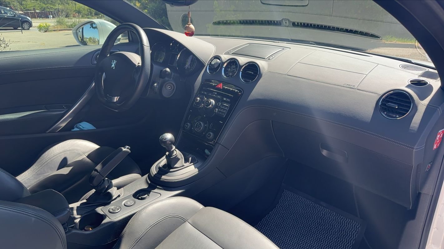 Peugeot RCZ - Photo 10