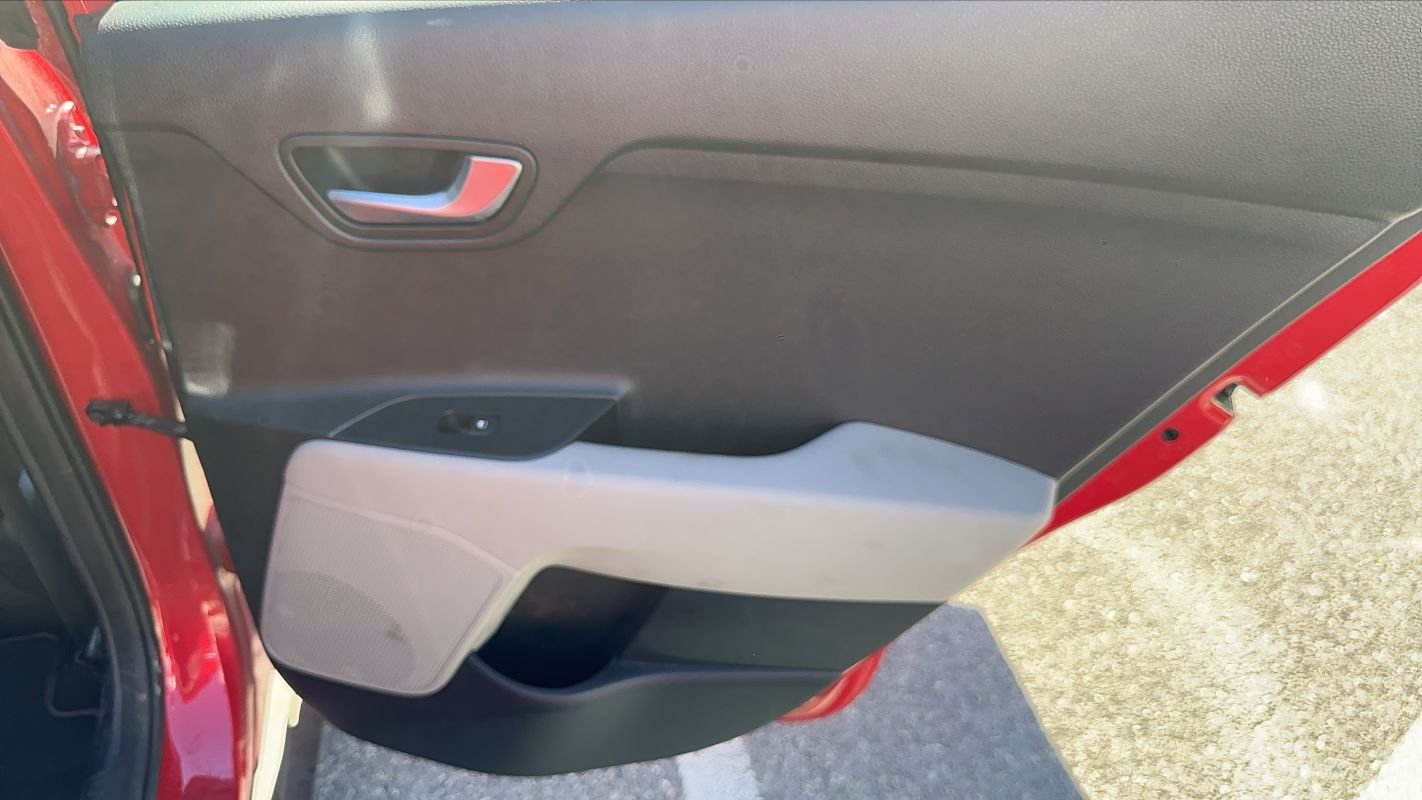 Kia Stonic - Photo 29
