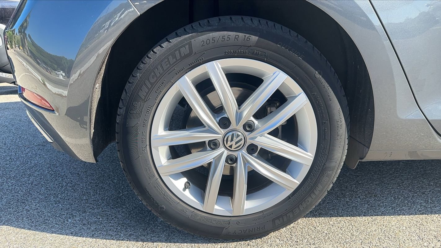 Volkswagen Golf - Photo 16