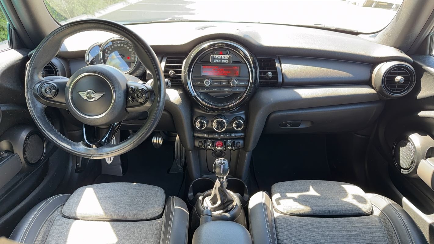 Mini Cabrio - Photo 11