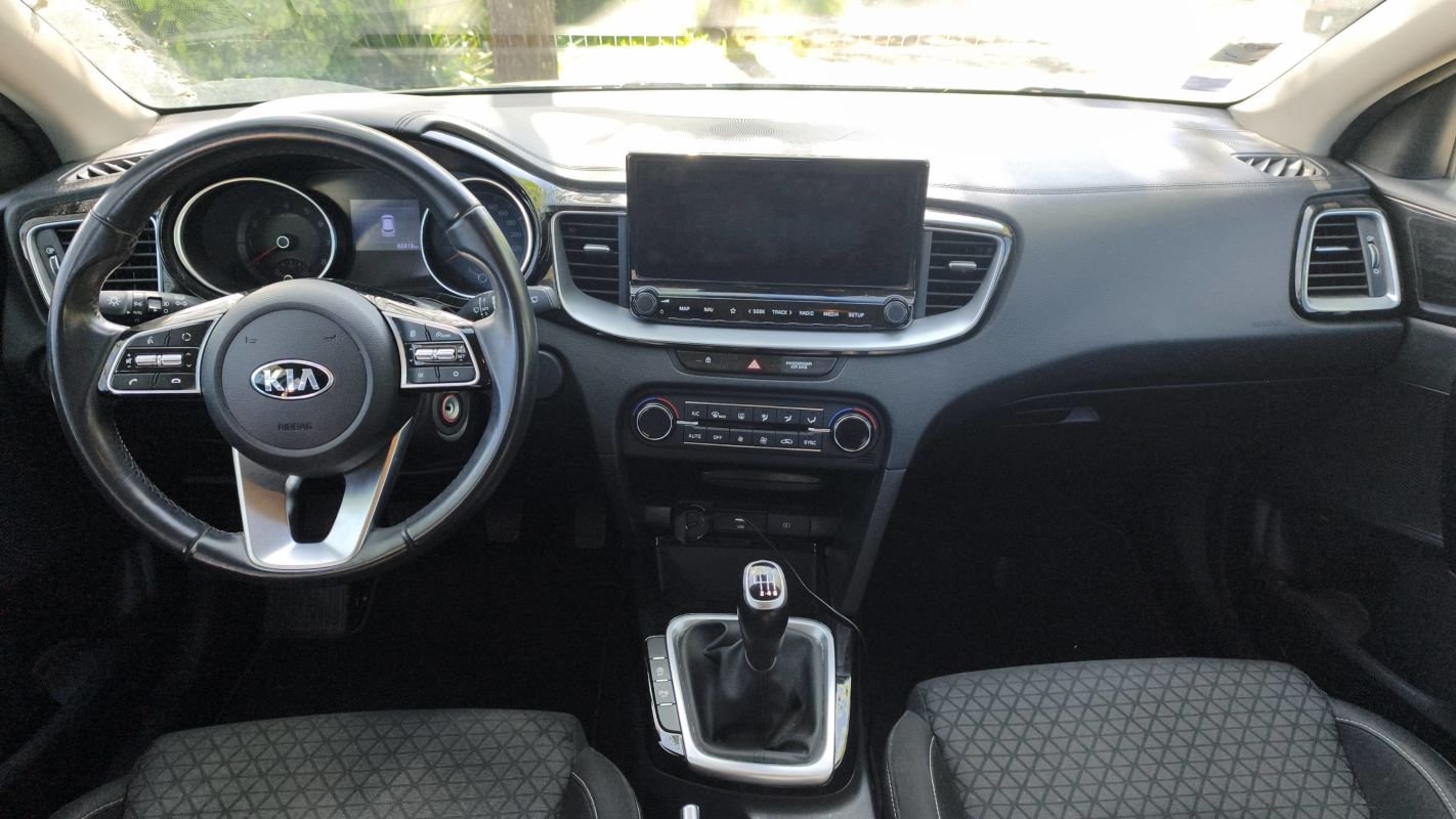 Kia CEED - Photo 11