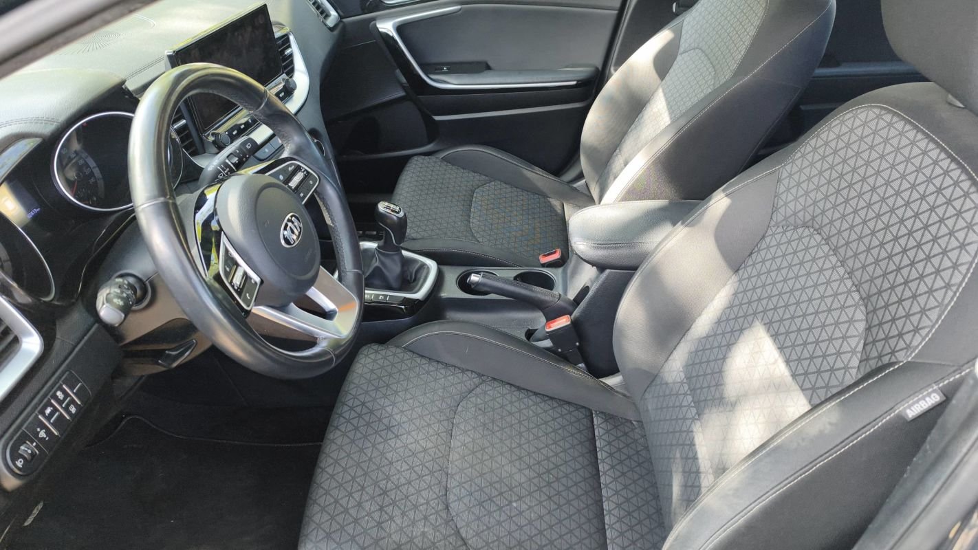Kia CEED - Photo 26