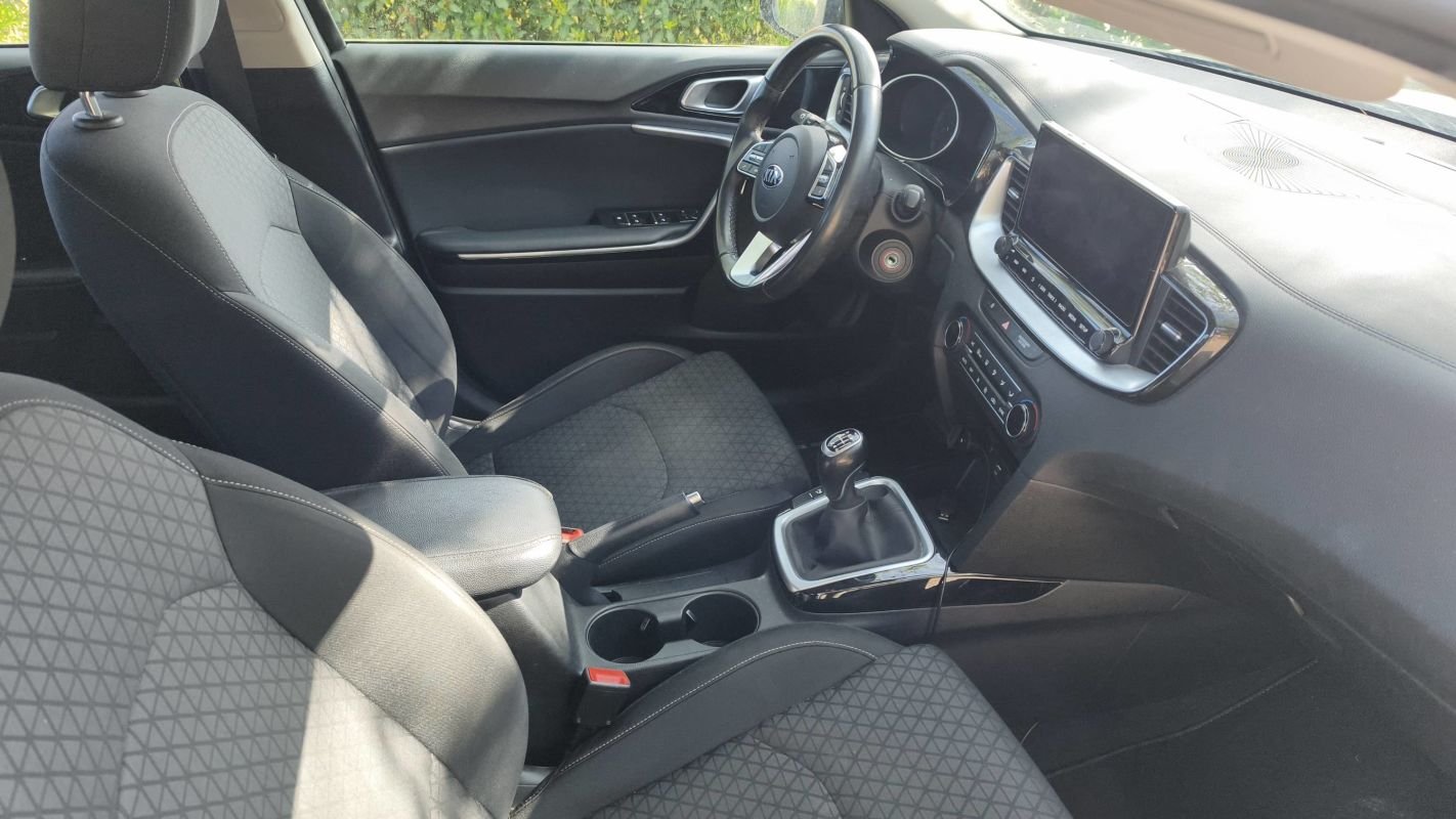 Kia CEED - Photo 28
