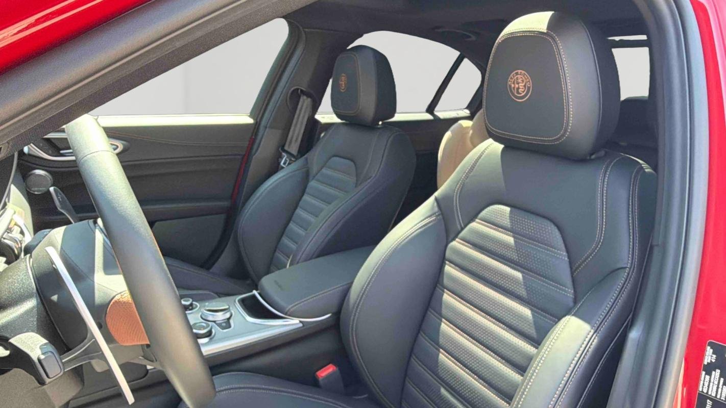 Alfa Romeo Giulia - Photo 11