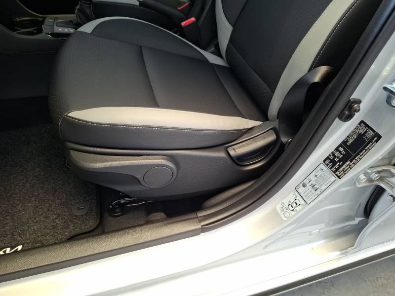 Kia Picanto - Photo 23