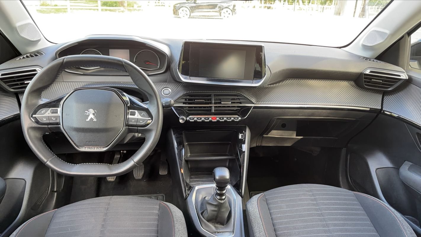 Peugeot 208 - Photo 11