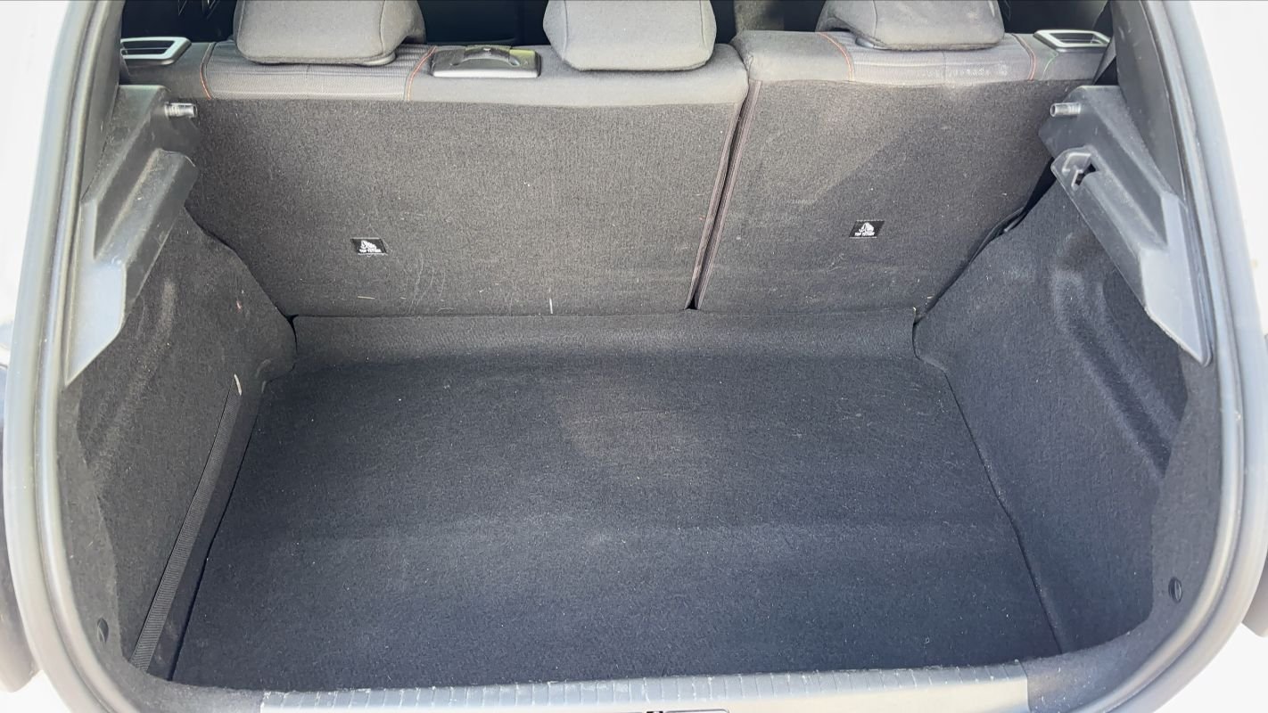 Peugeot 208 - Photo 14