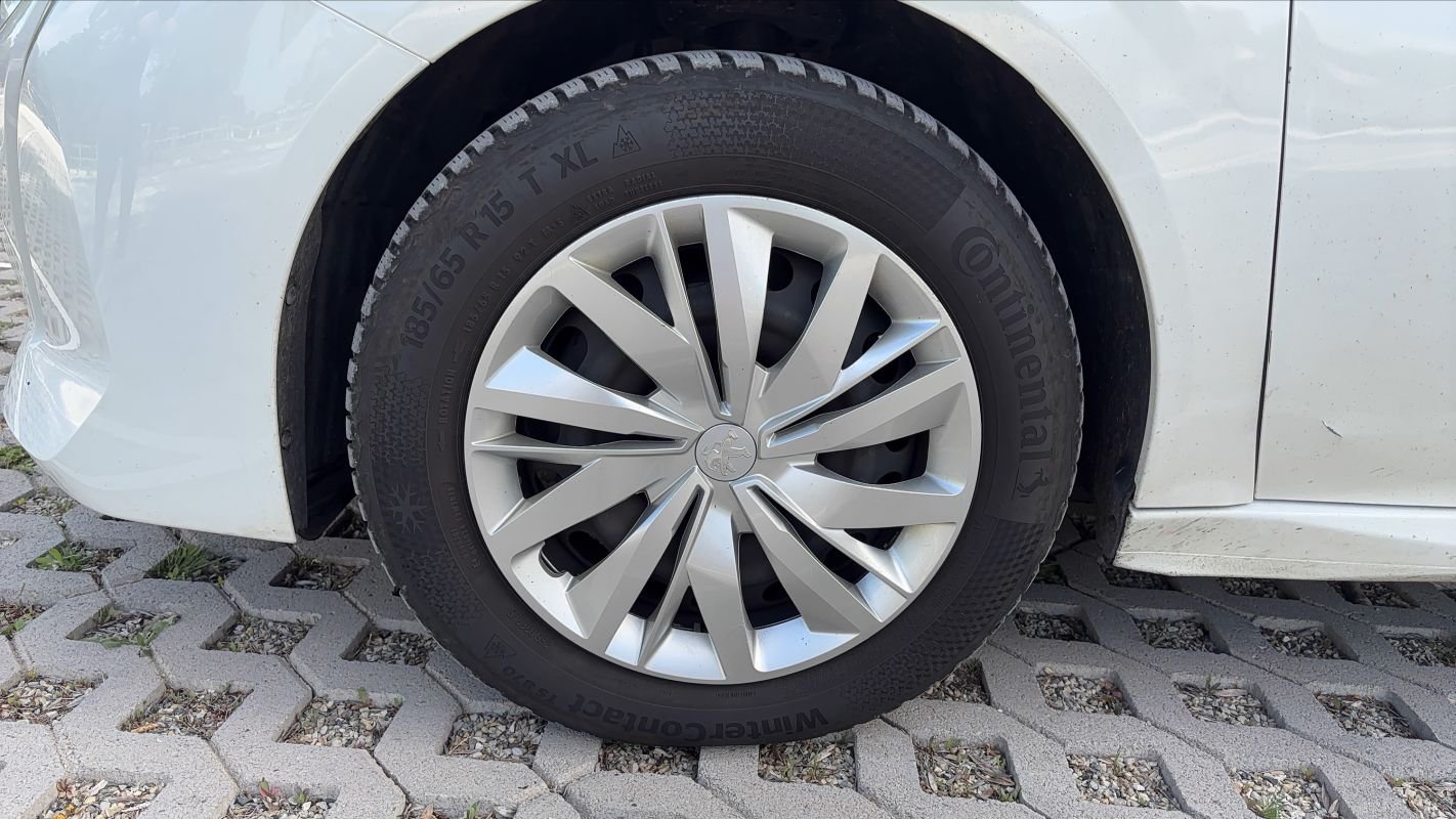 Peugeot 208 - Photo 18