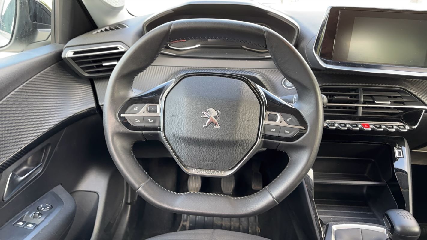 Peugeot 208 - Photo 22