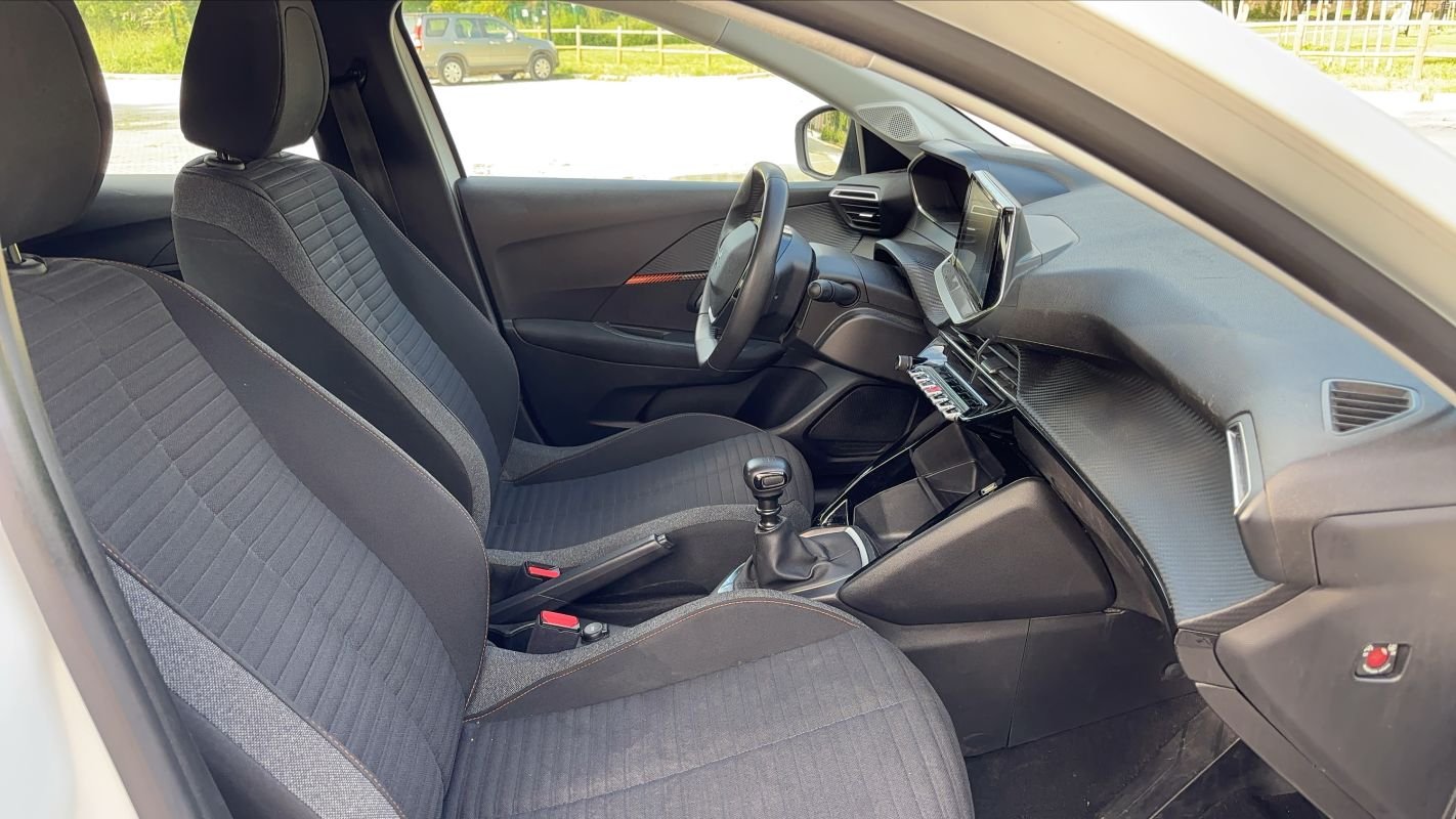 Peugeot 208 - Photo 25