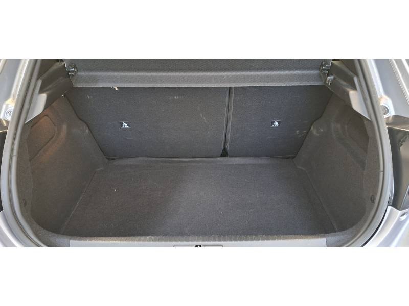 Peugeot 208 - Photo 9