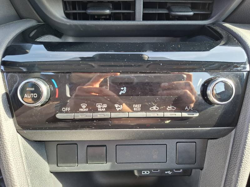 Toyota Yaris - Photo 28