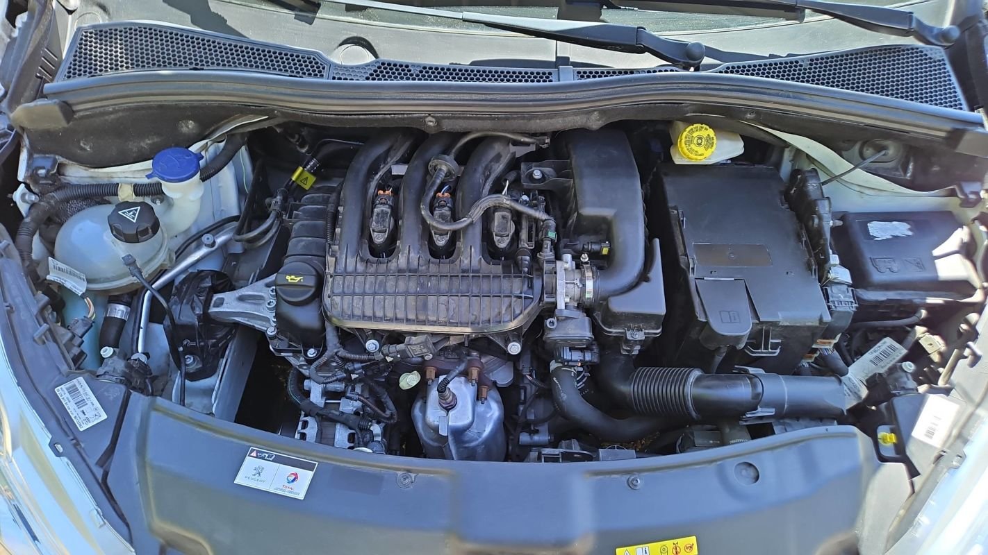 Peugeot 208 - Photo 15