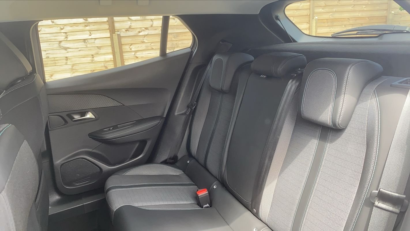 Peugeot 2008 - Photo 9