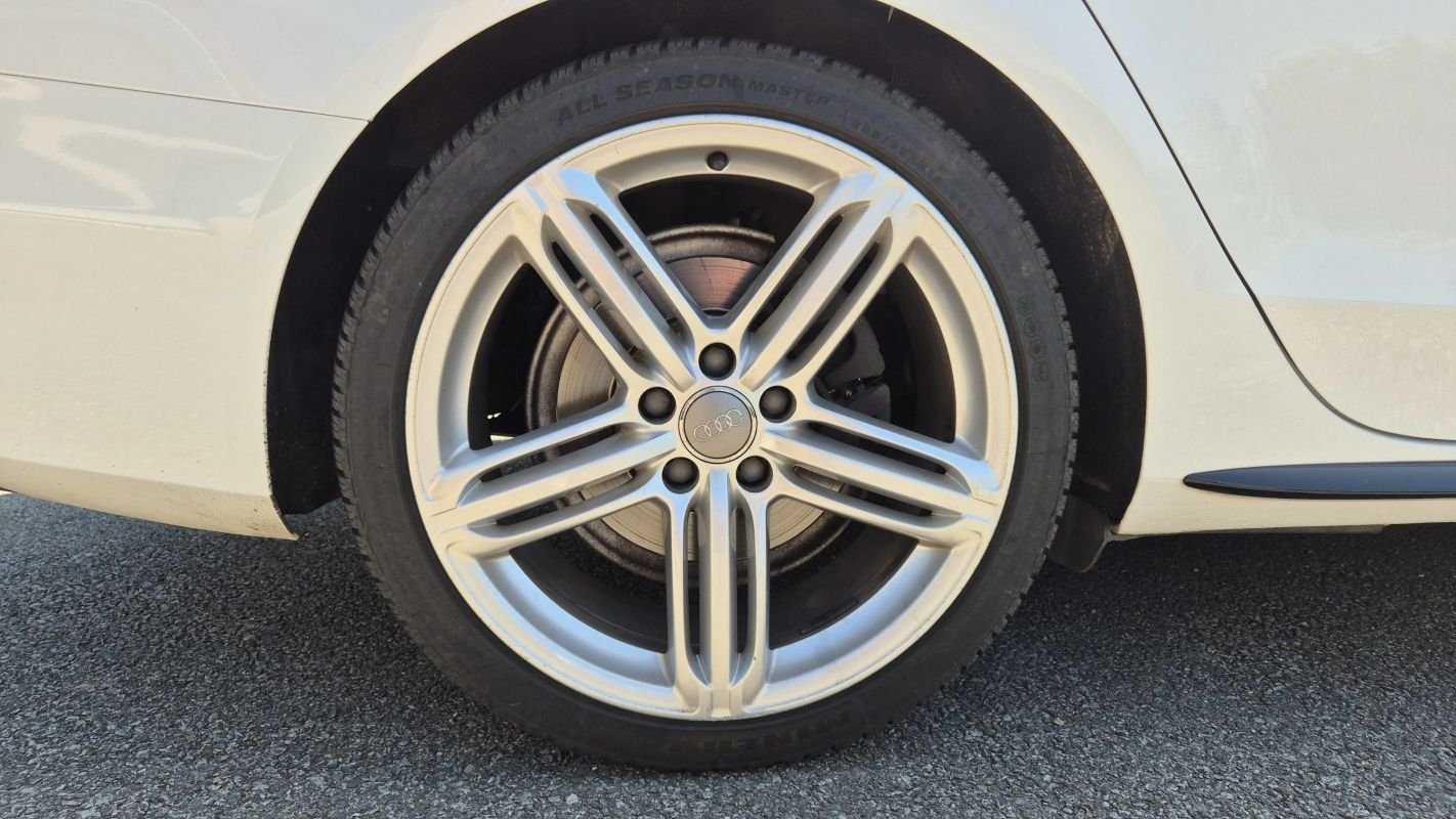 Audi A4 Avant - Photo 16