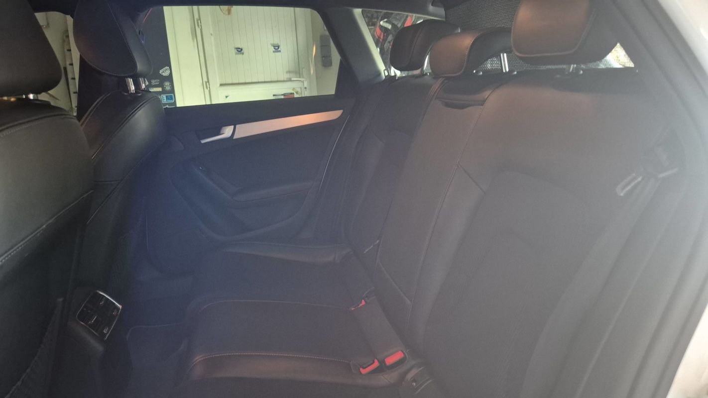 Audi A4 Avant - Photo 9