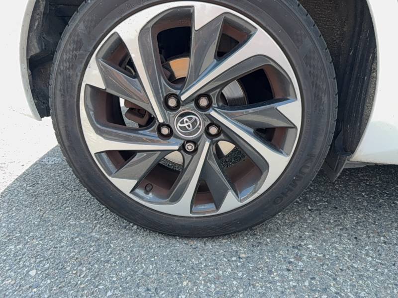 Toyota Auris - Photo 16