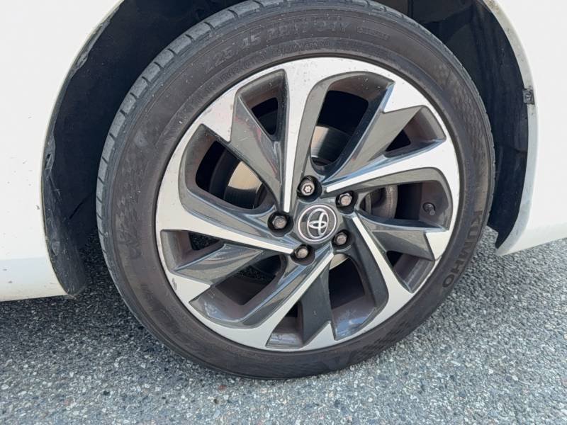 Toyota Auris - Photo 17