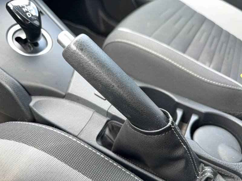 Toyota Auris - Photo 22