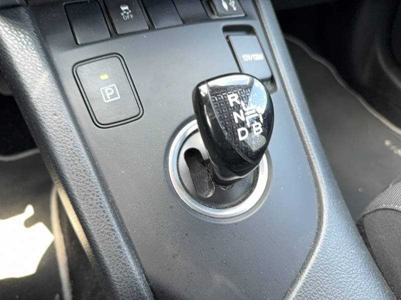 Toyota Auris - Photo 24