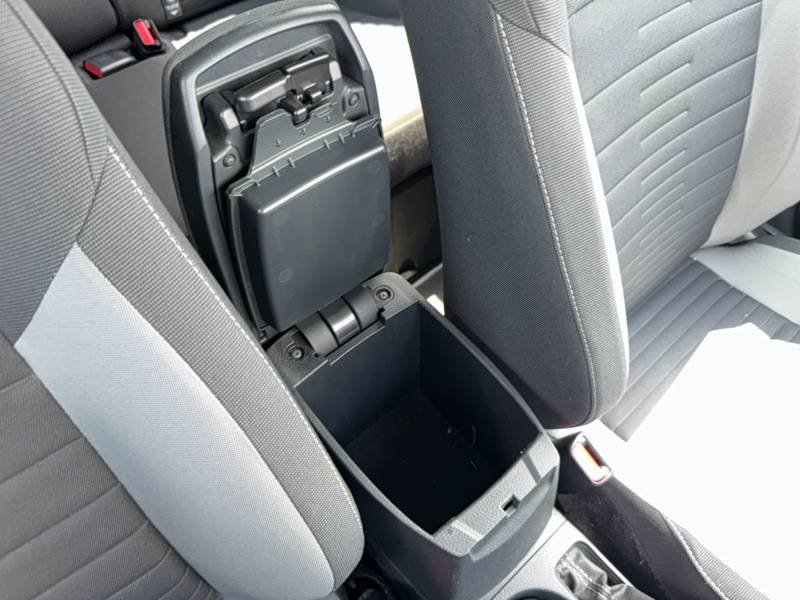 Toyota Auris - Photo 46