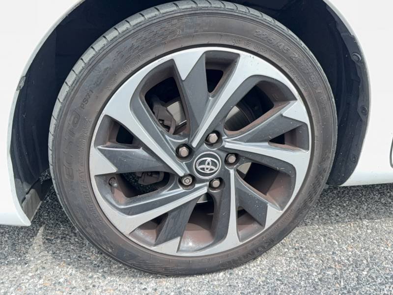 Toyota Auris - Photo 9