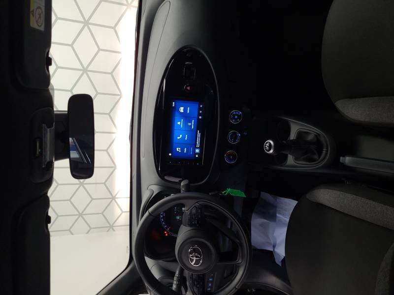 Toyota aygo x - Photo 11