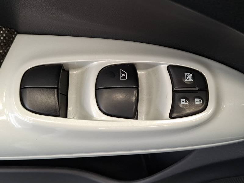 Nissan Juke - Photo 25