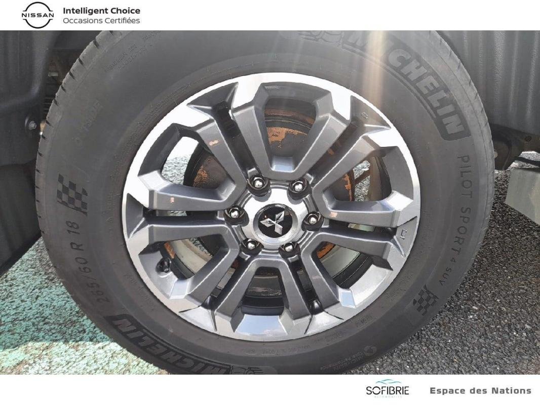 Mitsubishi L200 - Photo 15