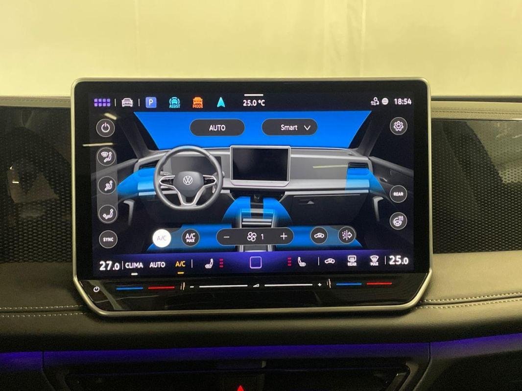 Volkswagen Tiguan - Photo 19