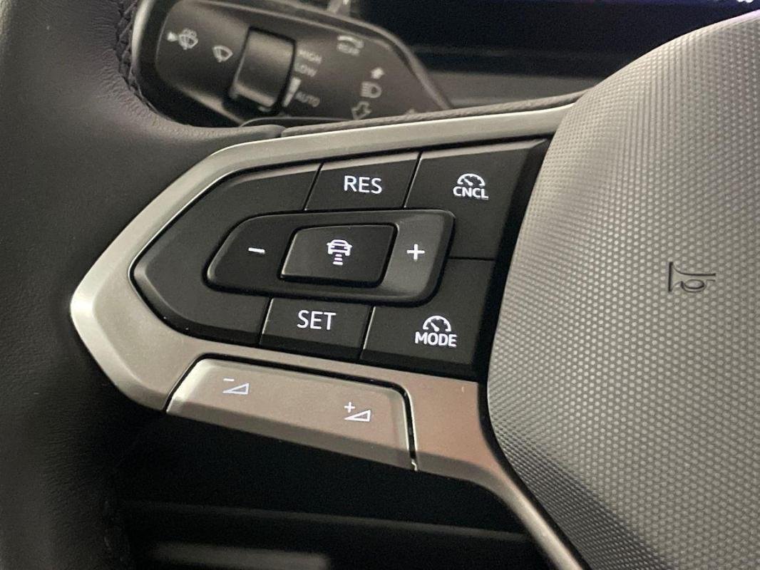 Volkswagen Tiguan - Photo 21