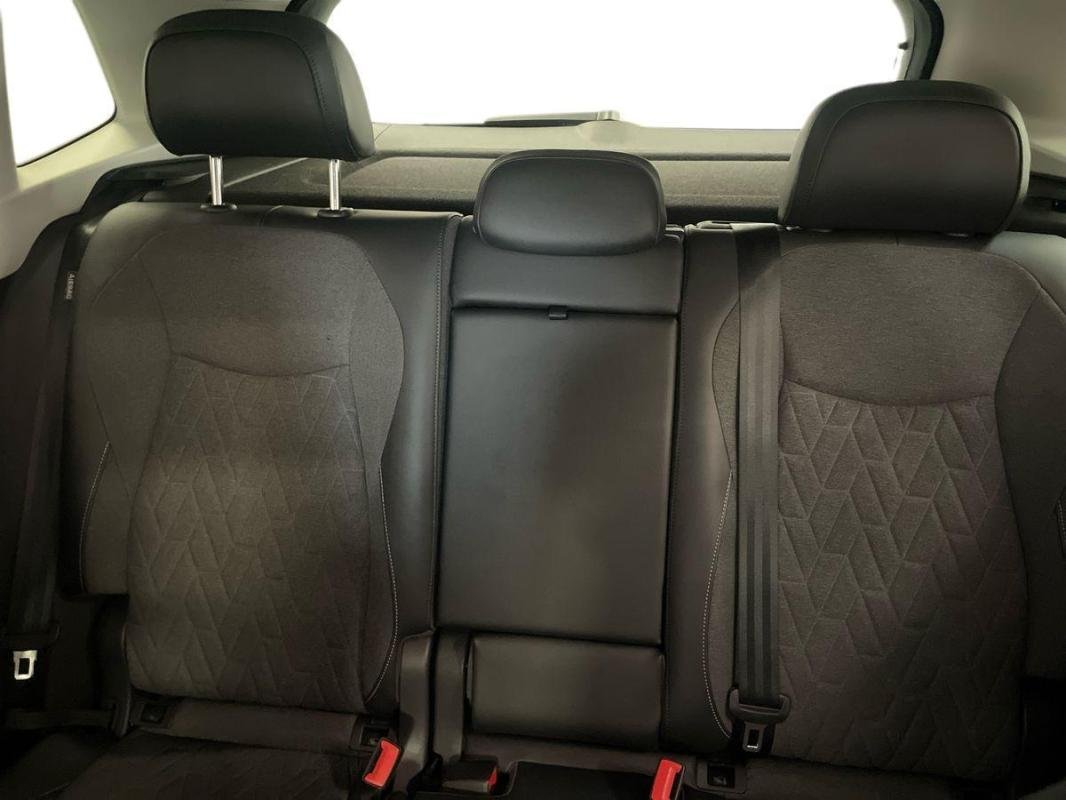 Volkswagen Tiguan - Photo 22