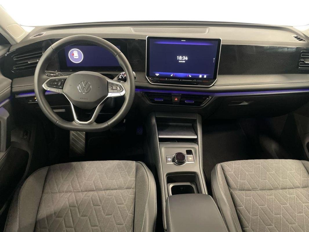 Volkswagen Tiguan - Photo 24