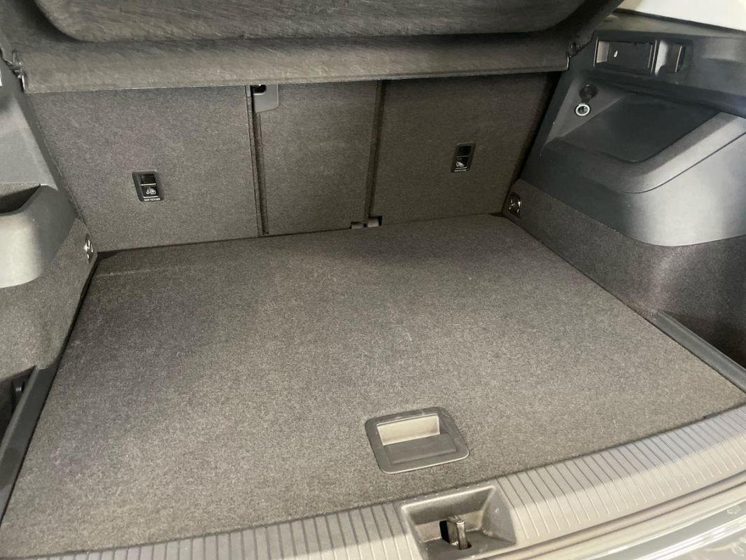 Volkswagen Tiguan - Photo 32