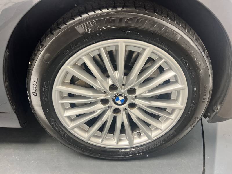 BMW Série 3 - Photo 15