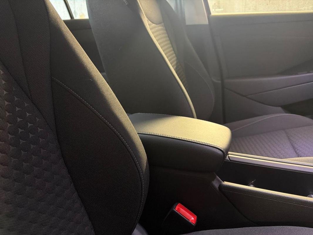 Volkswagen T-Roc - Photo 12