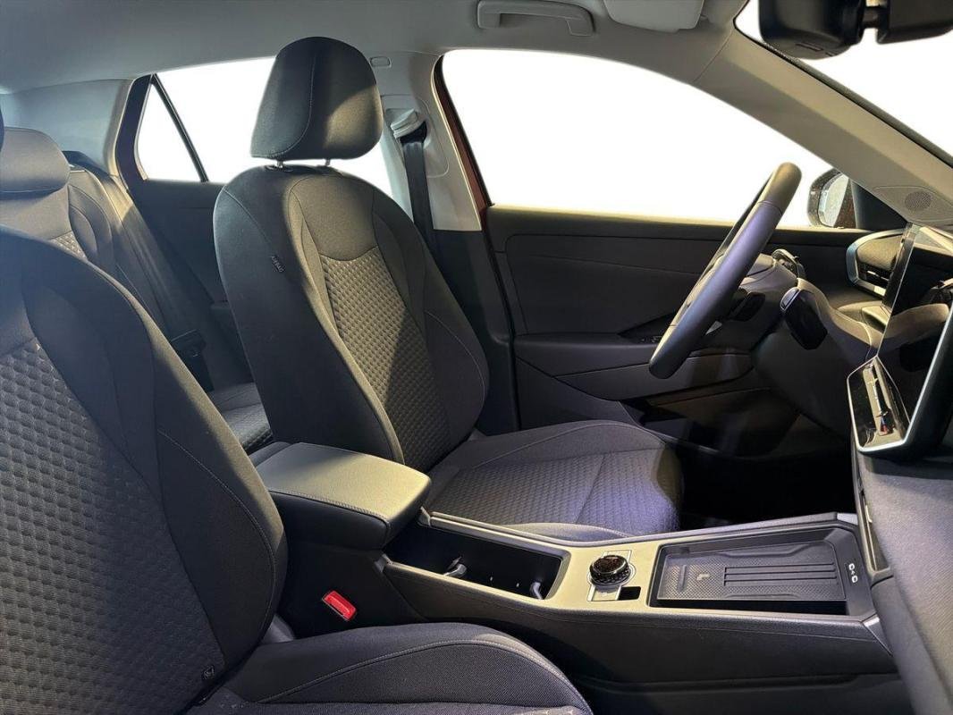 Volkswagen T-Roc - Photo 13