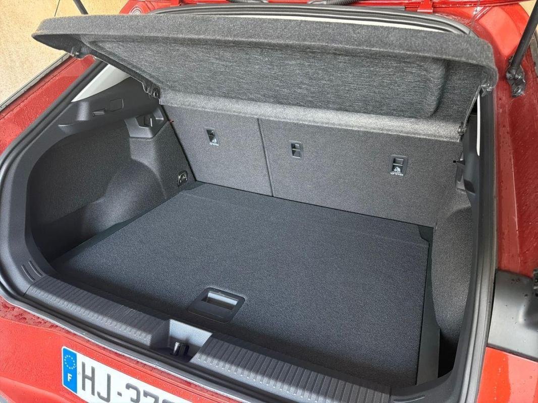 Volkswagen T-Roc - Photo 32
