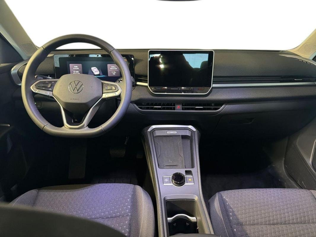 Volkswagen T-Roc - Photo 8