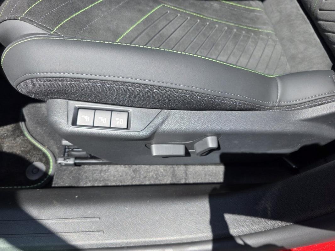 Peugeot 208 - Photo 13