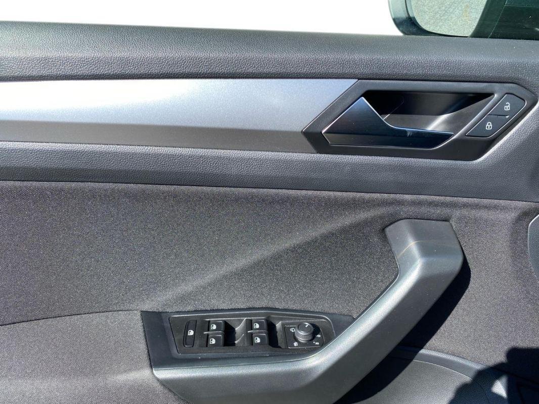 Volkswagen T-Roc - Photo 15